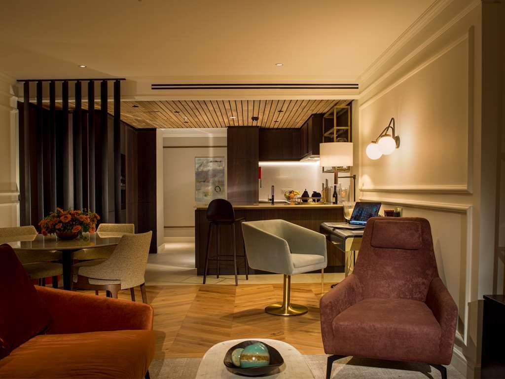 The Guardsman - Preferred Hotels And Resorts Лондон Стая снимка The interior of a suite at The Ivy Collection