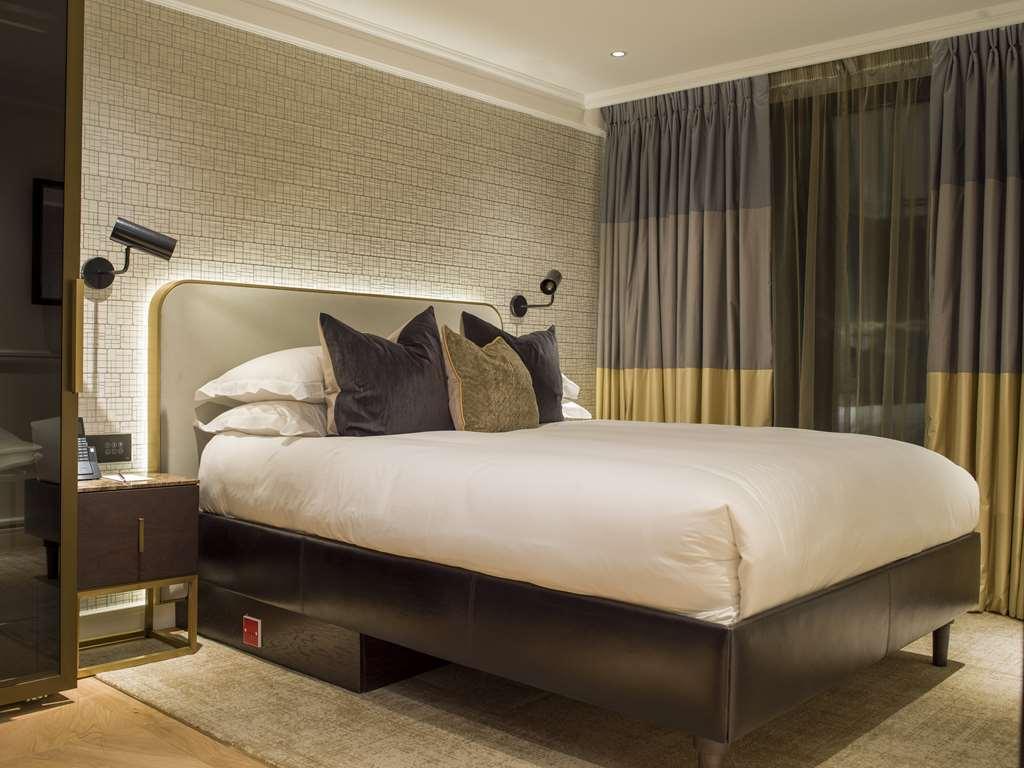 The Guardsman - Preferred Hotels And Resorts Лондон Стая снимка A bedroom at the Mandarin Oriental London